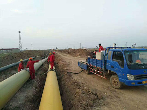 聚脲噴涂鋼管防腐 遼寧聚脲噴涂機(圖2) 聚脲噴涂鋼管補口防腐案例